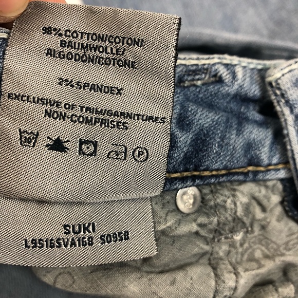 Silver Jeans Suki Bootcut  Size 28 Short Stretch Medium wash denim - Picture 9 of 14